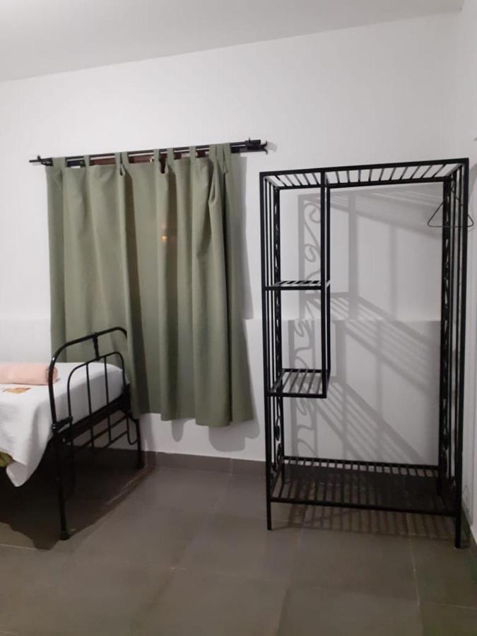 Hostal Los Faroles Chicoana 外观 照片