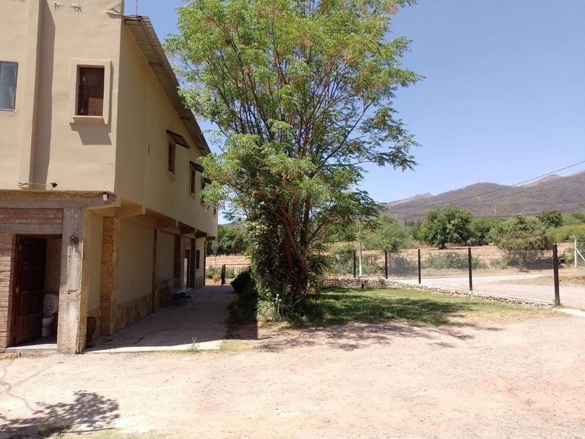 Hostal Los Faroles Chicoana 外观 照片